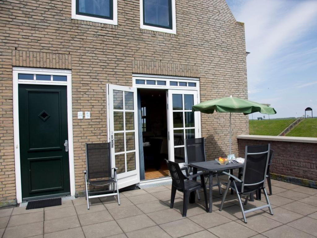 Luxury 4-Person Residence In The Holiday Park Landal Esonstad Anjum 외부 사진
