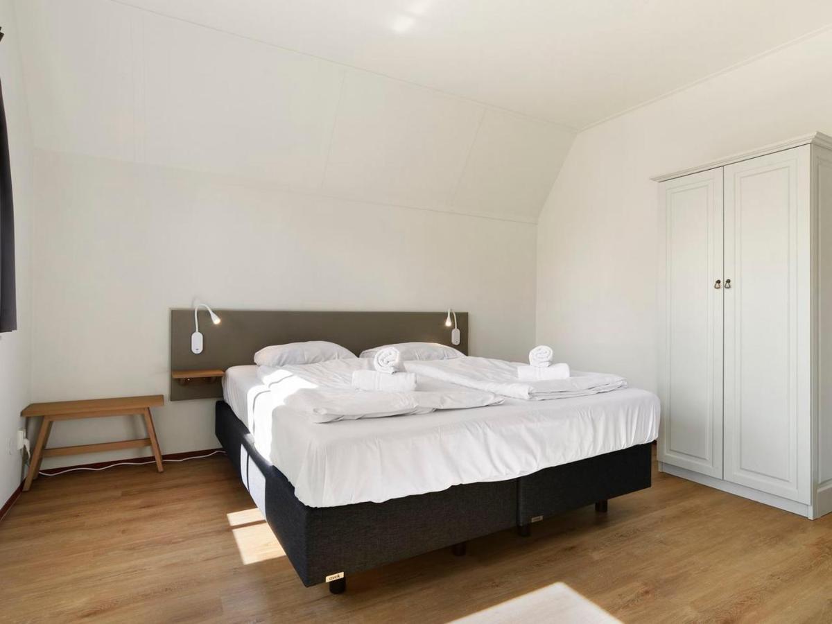 Luxury 4-Person Residence In The Holiday Park Landal Esonstad Anjum 외부 사진